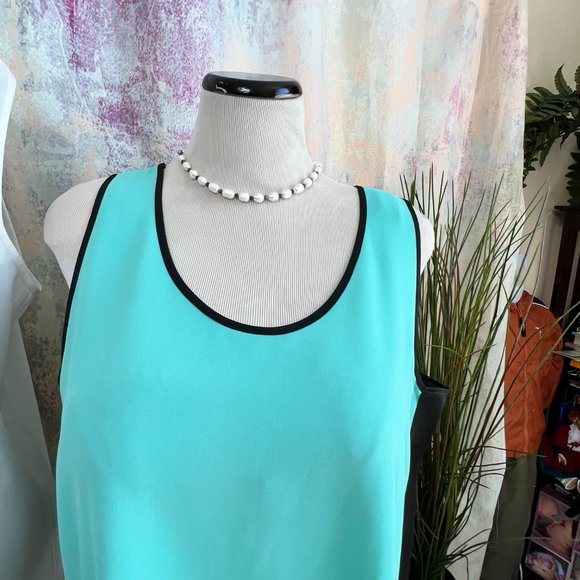 VTG๐Two Plus Size Viscose Blend Tank Tops - Picture 4 of 13